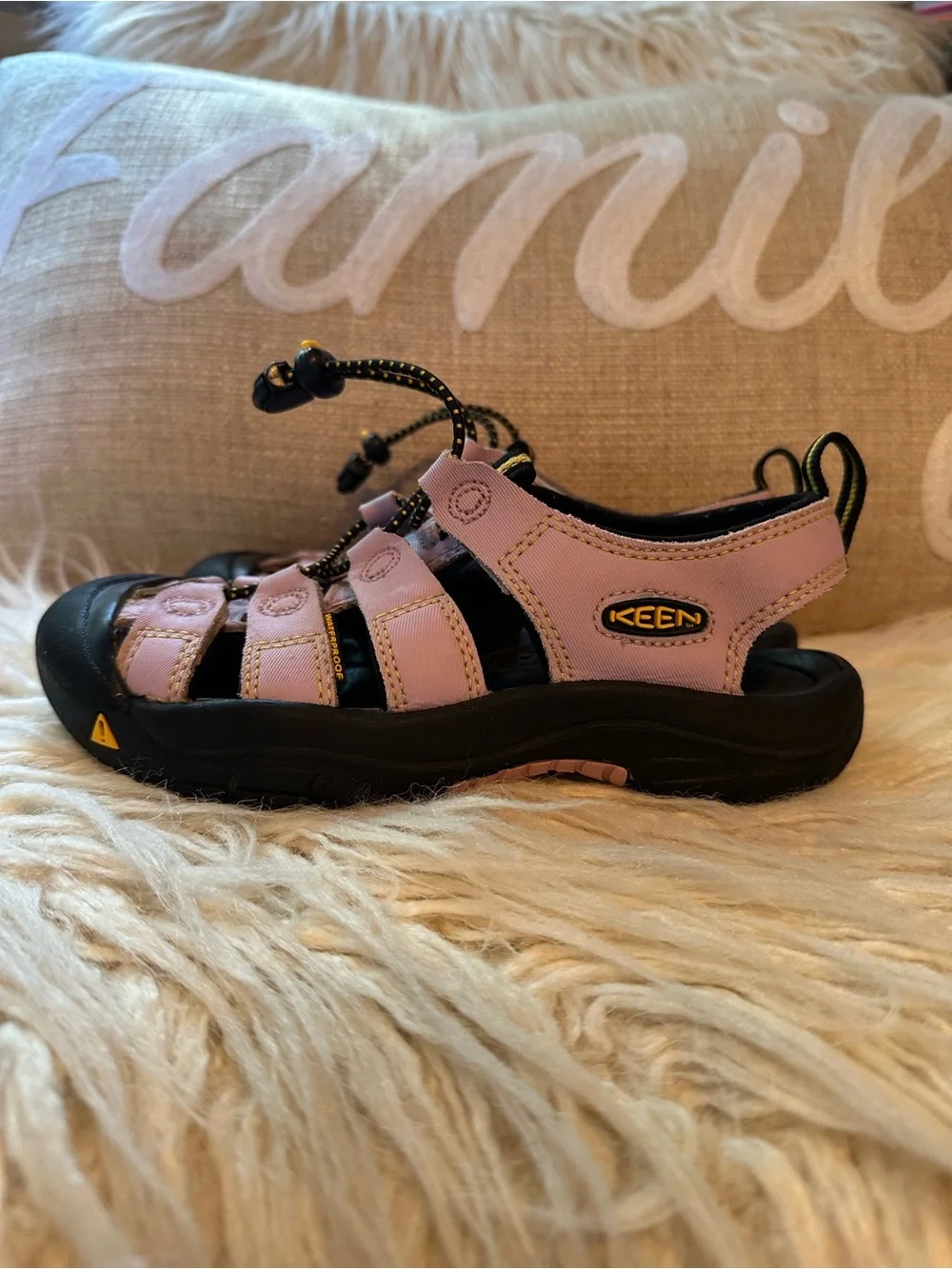Keen Kids Newport H2 Rainbow Water Sandals | Kids Size 2 | Light Purple ๐ - Picture 4 of 8